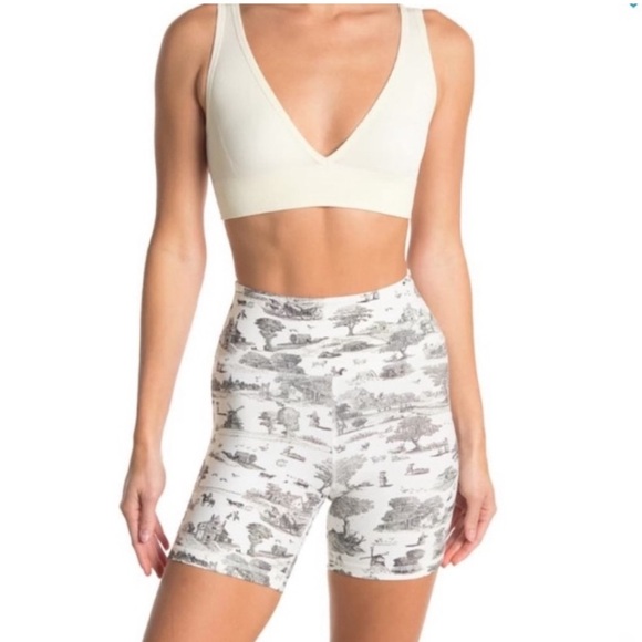 WEWOREWHAT // Toile Biker Shorts, White & Black, size S, EUC - Picture 13 of 15